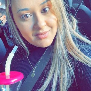 Meet your Posher, Claudia